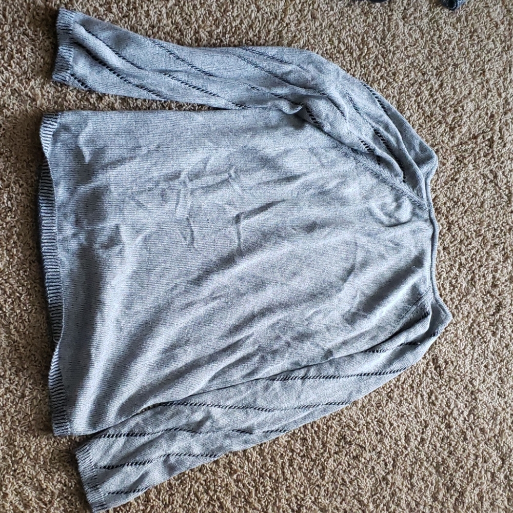 Sweater - Picture 3 of 3